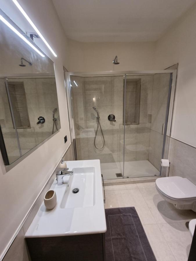 Il Papero A Napoli Apartment ภายนอก รูปภาพ