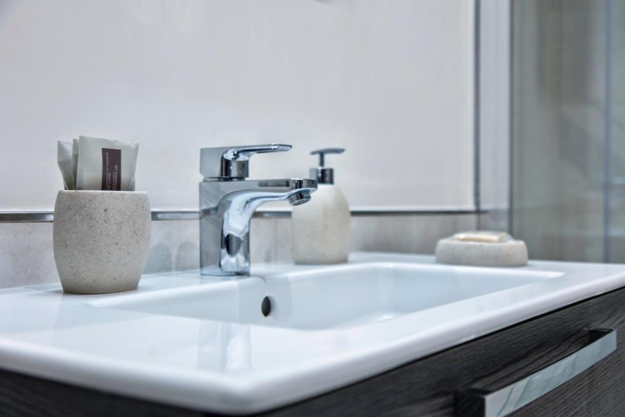 Il Papero A Napoli Apartment ภายนอก รูปภาพ