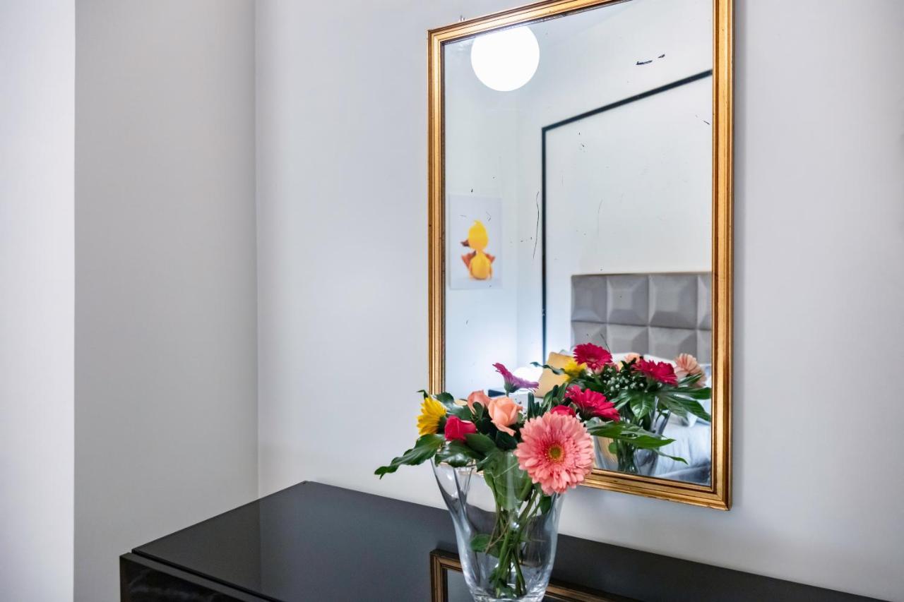 Il Papero A Napoli Apartment ภายนอก รูปภาพ